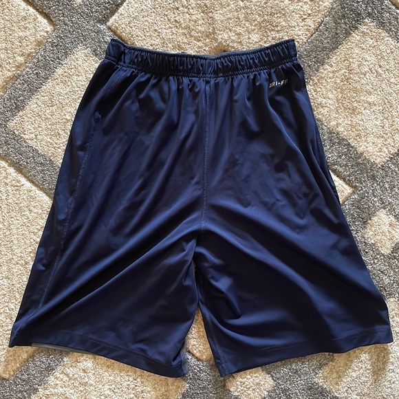 Nike West Virginia (WVU) Training Shorts - Picture 2 of 5